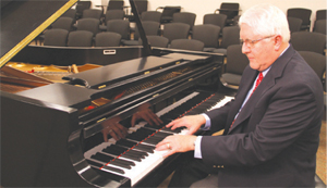 Edmond man donates $100,000 piano to OCCC
