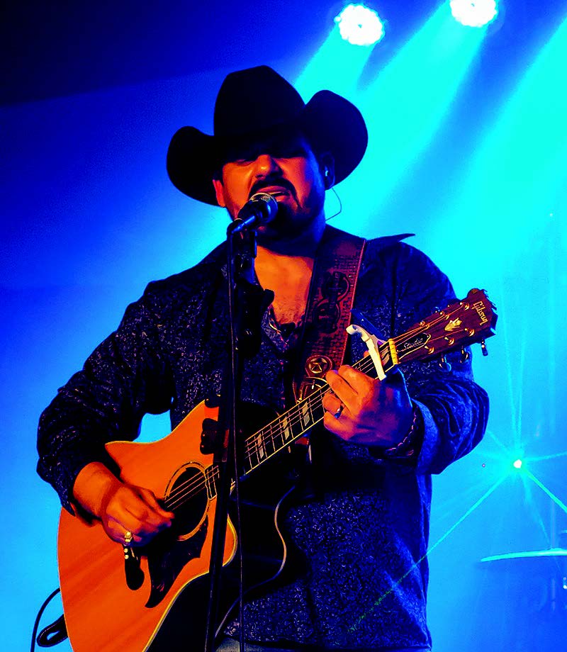 Local country artist nailed casino show