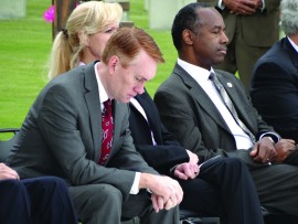 James Lankford (left) and Ben Carson (right)