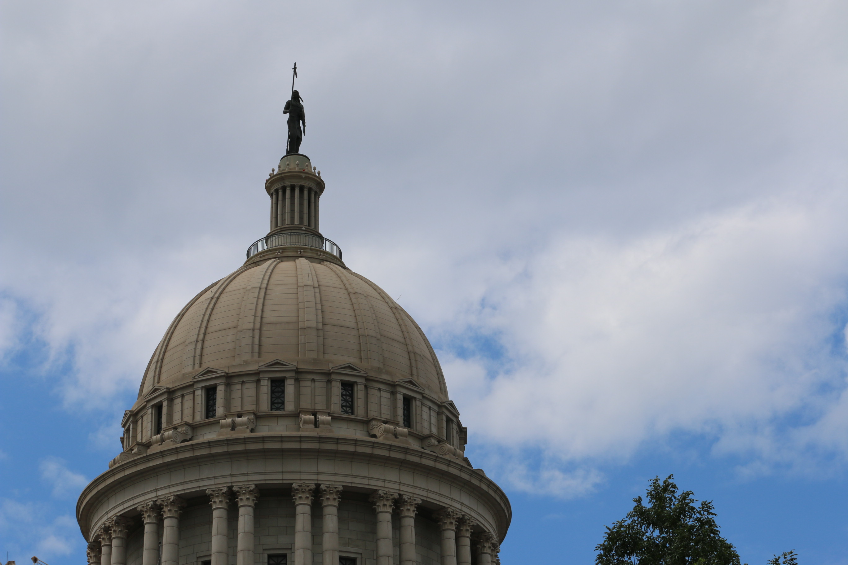 Legislature Continues to Struggle With State Budget